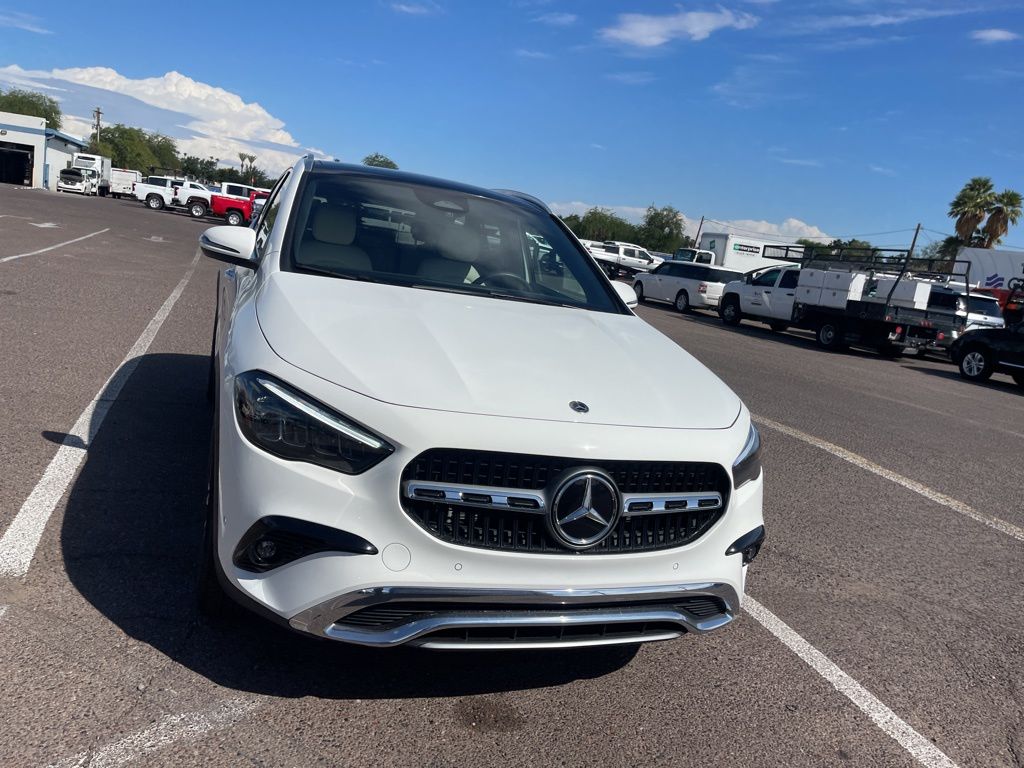 2025 Mercedes Benz GLA 250 photo 3