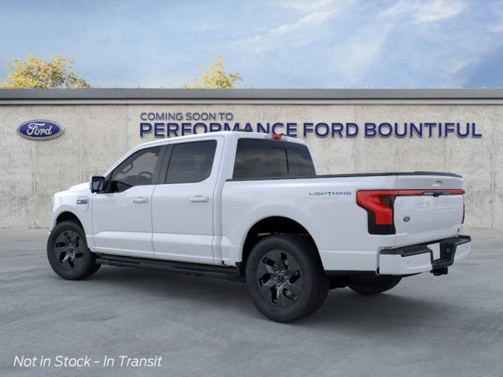 2025 Ford F-150 Lightning Lariat photo 4