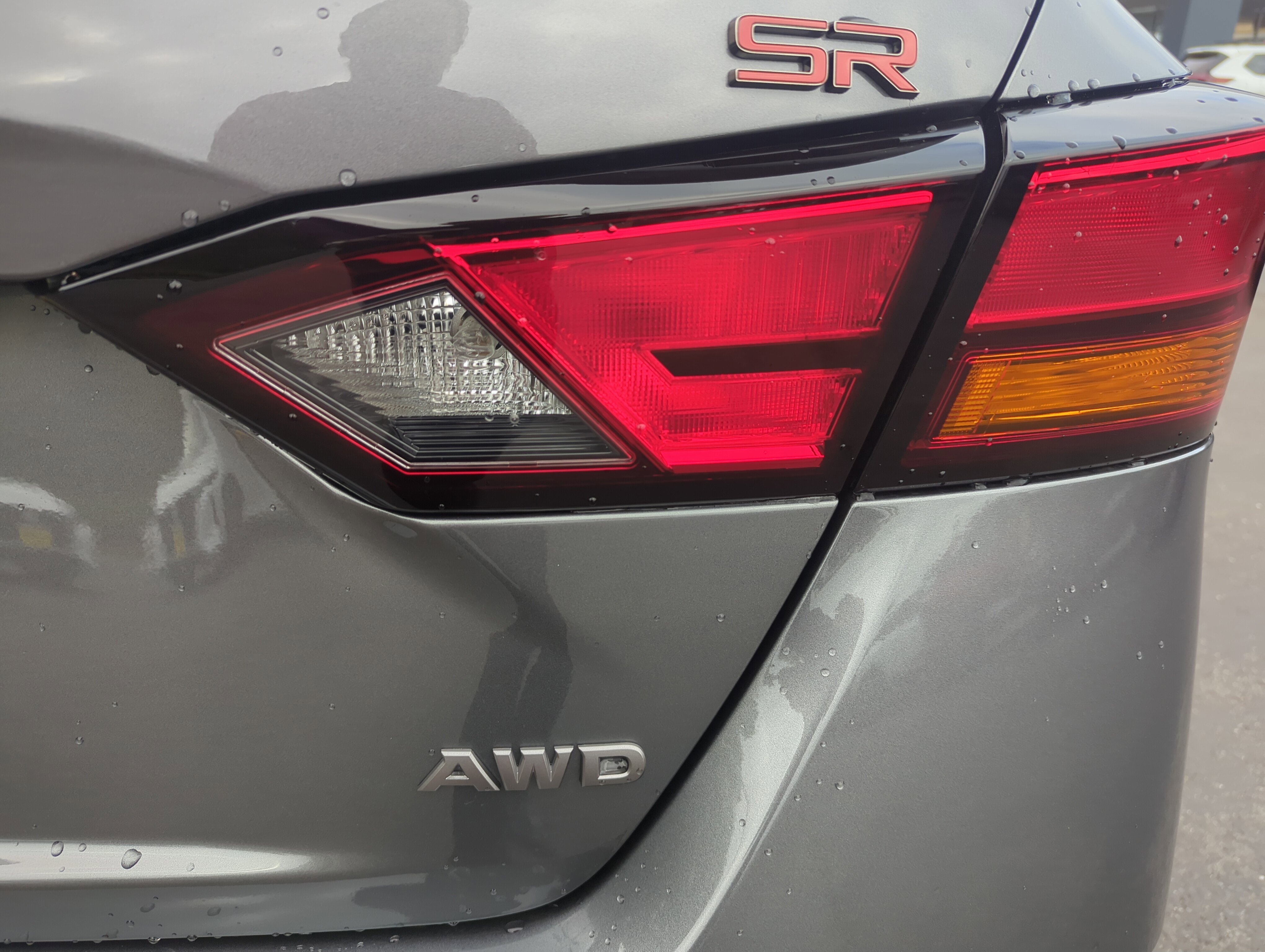 2025 Nissan Altima SR photo 2