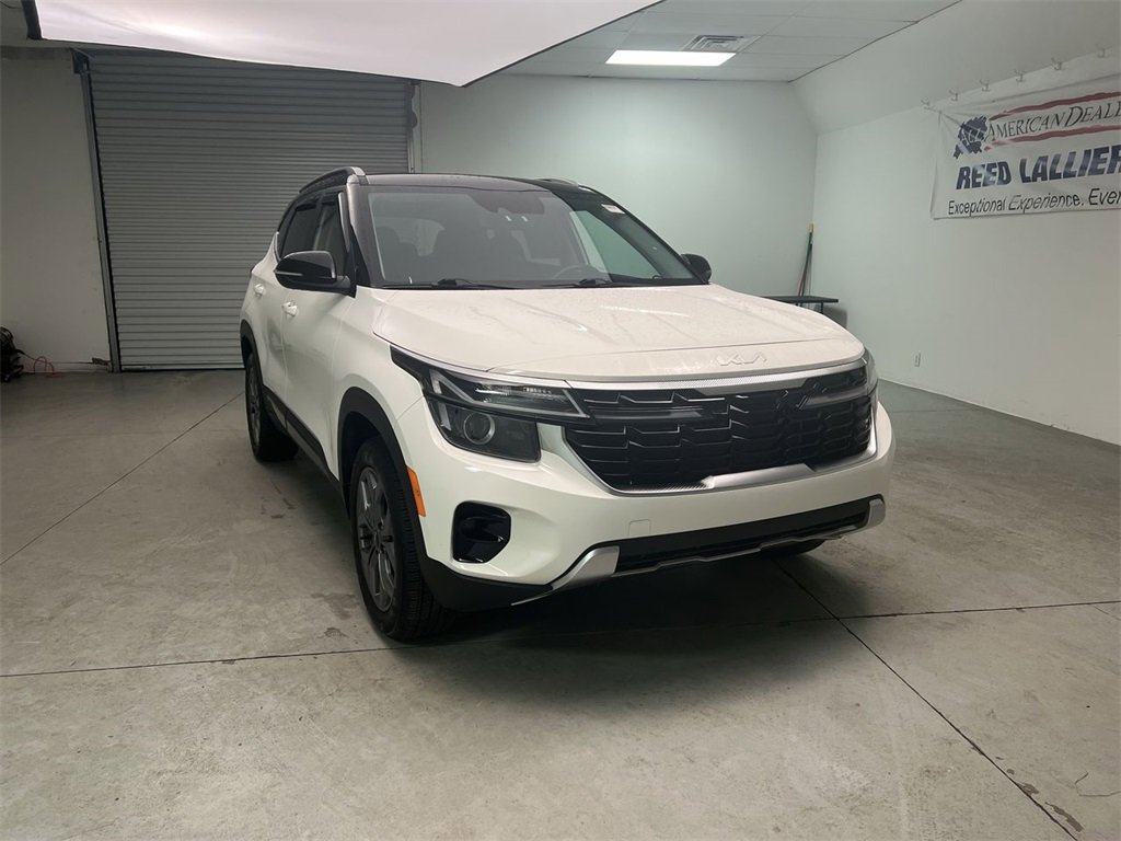 2024 Kia Seltos S's photo