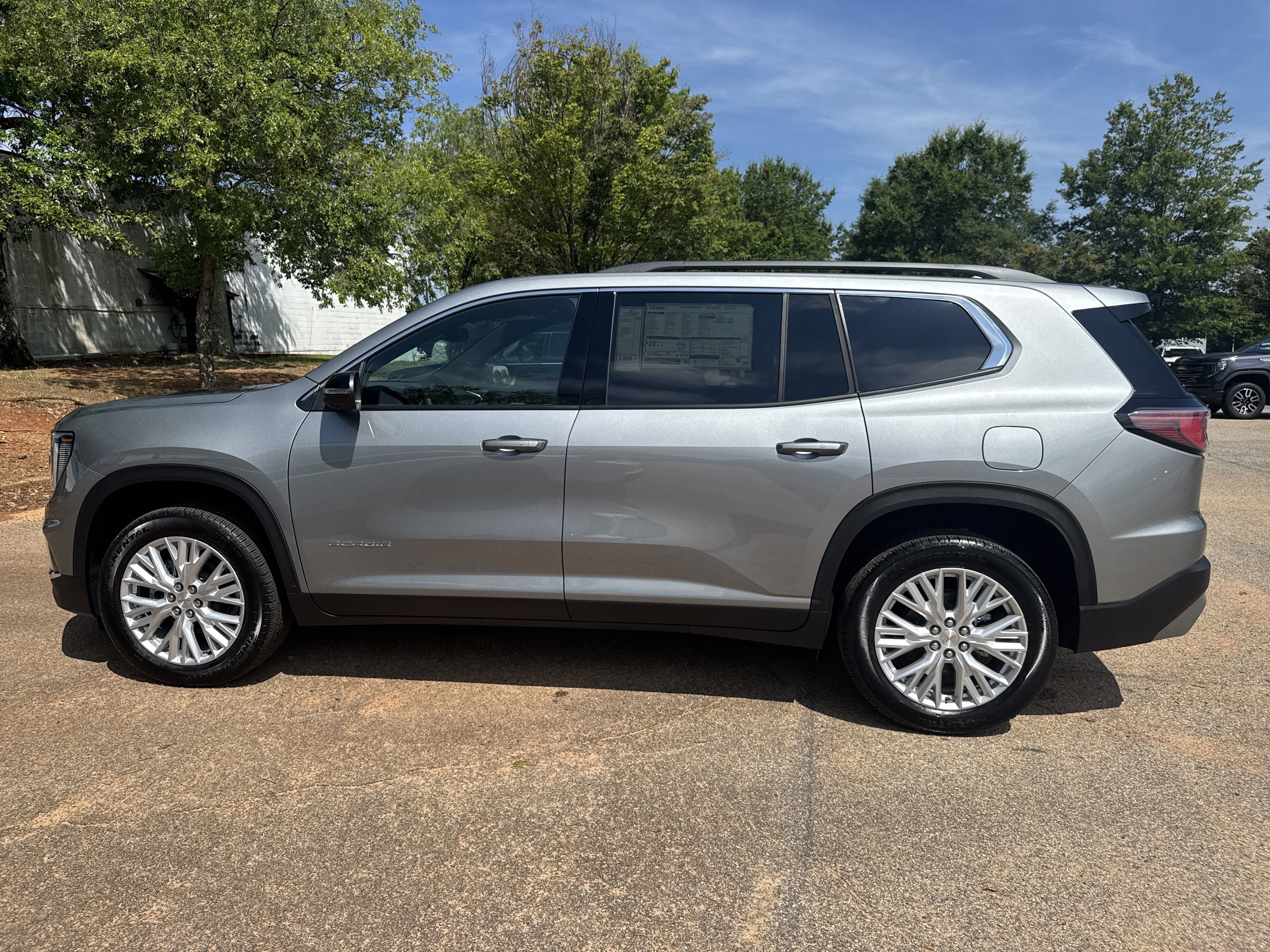 2025 GMC Acadia Elevation's photo