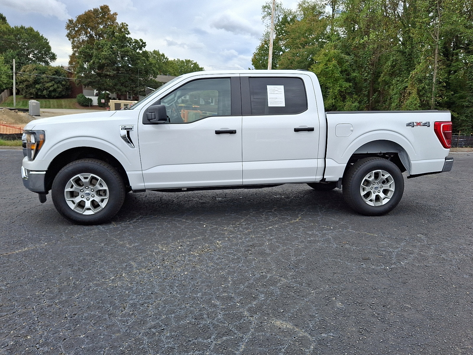 2023 Ford F-150 XLT photo 3