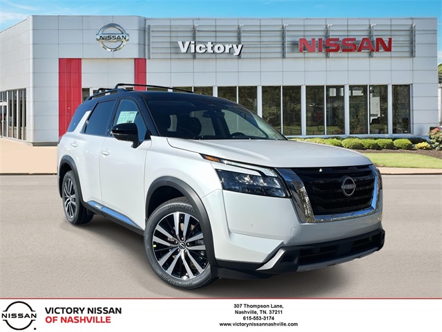 2025 Nissan Pathfinder Platinum's photo