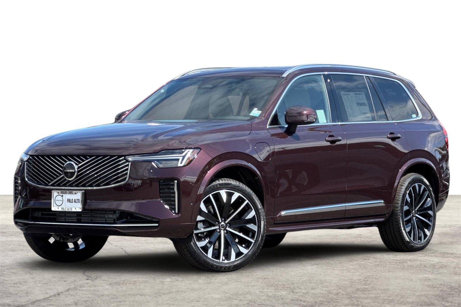 2026 Volvo XC90 Plus's photo
