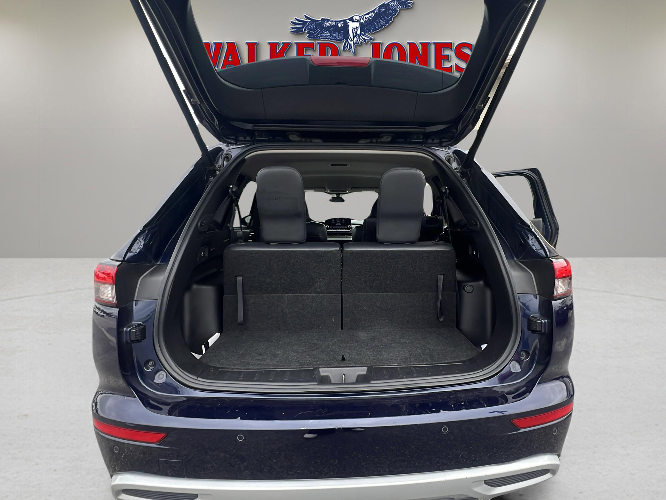 2024 Mitsubishi Outlander SE Black Edition photo 13