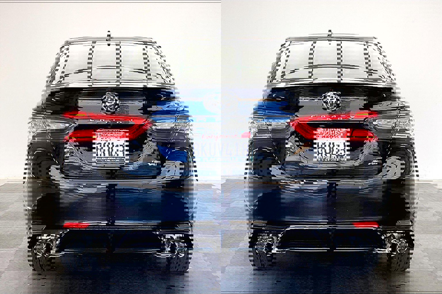 2019 Toyota Camry XSE V6 photo 3