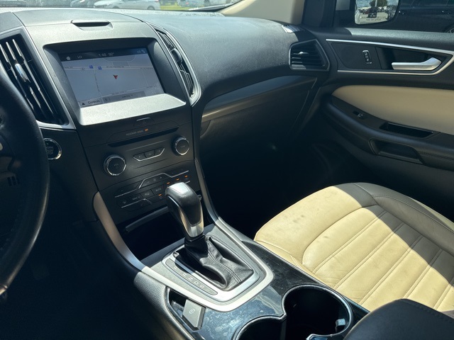 2017 Ford Edge SEL photo 15