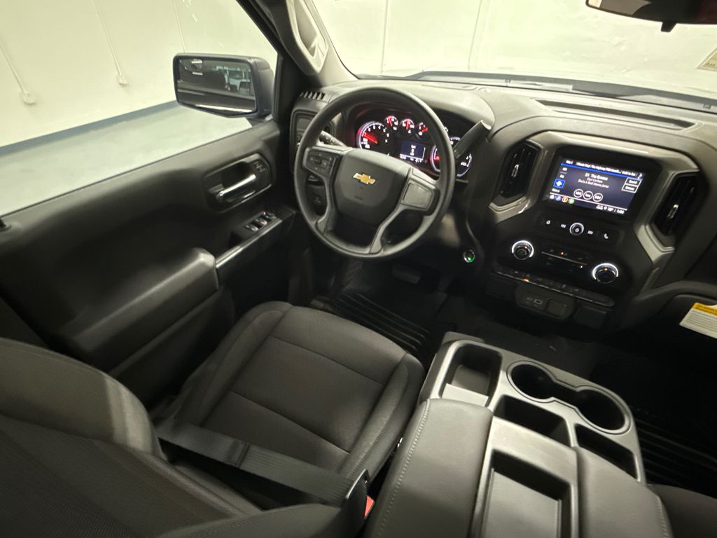 2025 Chevrolet Silverado 1500 Custom photo 22