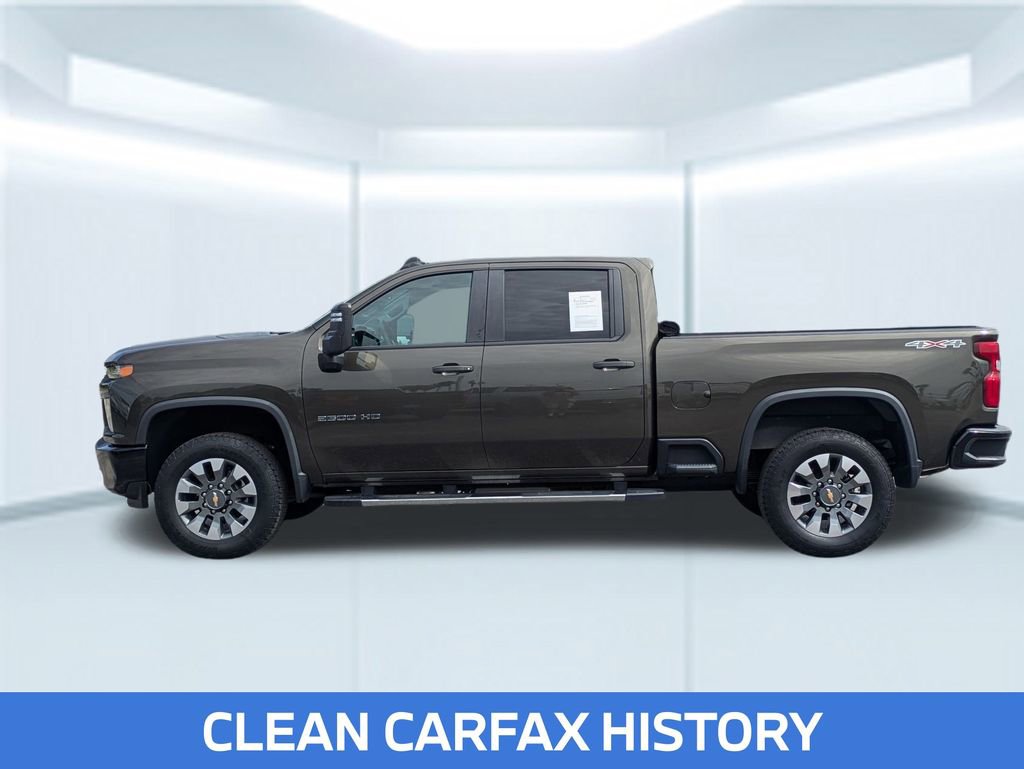 2022 Chevrolet Silverado 2500HD Custom photo 2