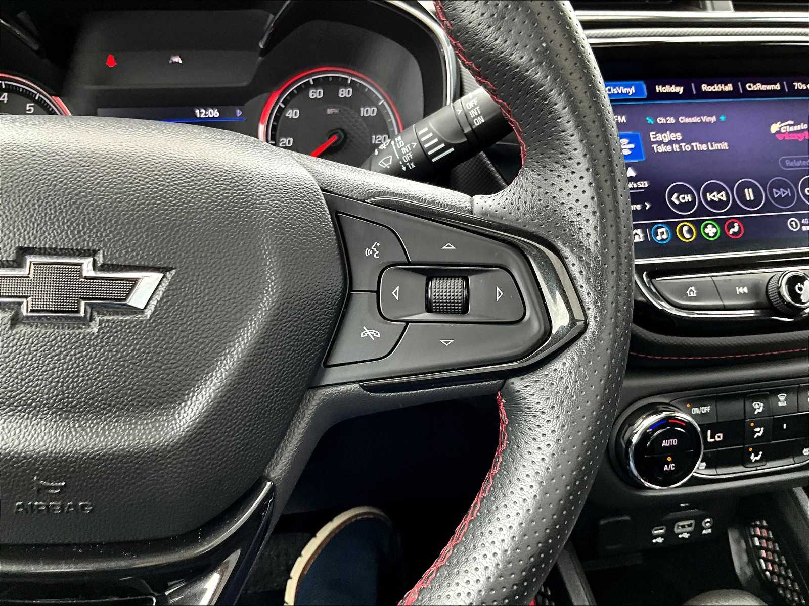 2022 Chevrolet Trailblazer RS photo 24
