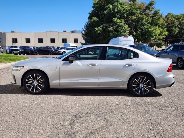 2024 Volvo S60 Recharge T8 Core photo 4