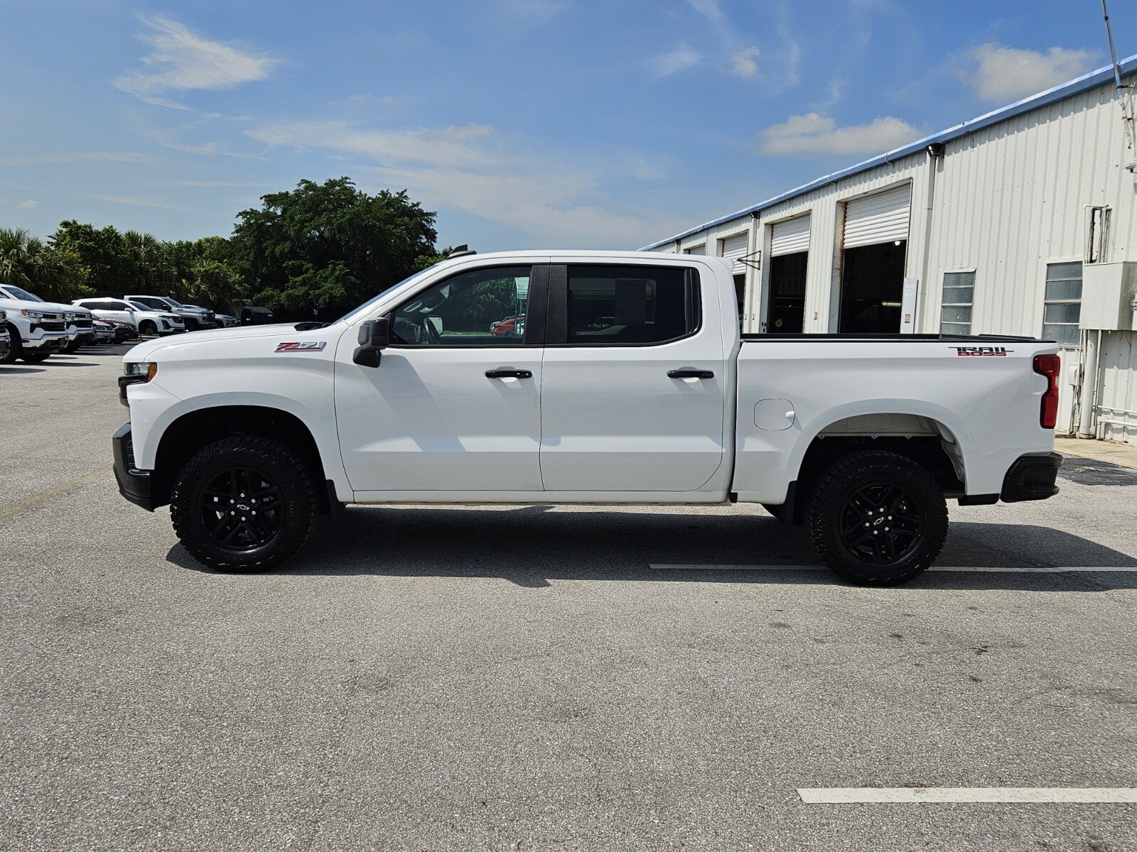 2020 Chevrolet Silverado 1500 LT Trail Boss photo 2