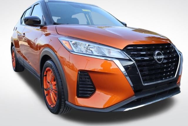2023 Nissan Kicks SV photo 2