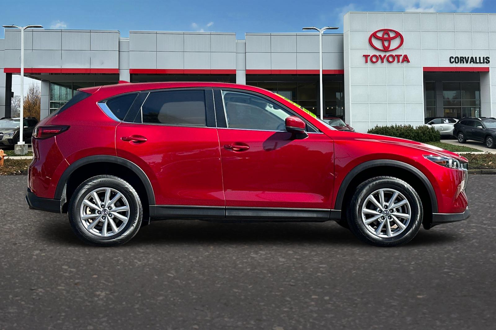 2023 Mazda CX-5 2.5 S Preferred photo 2