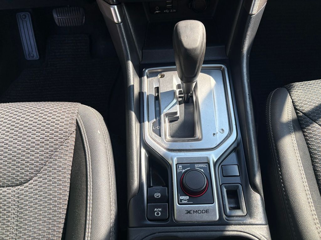 2019 Subaru Forester Premium photo 18