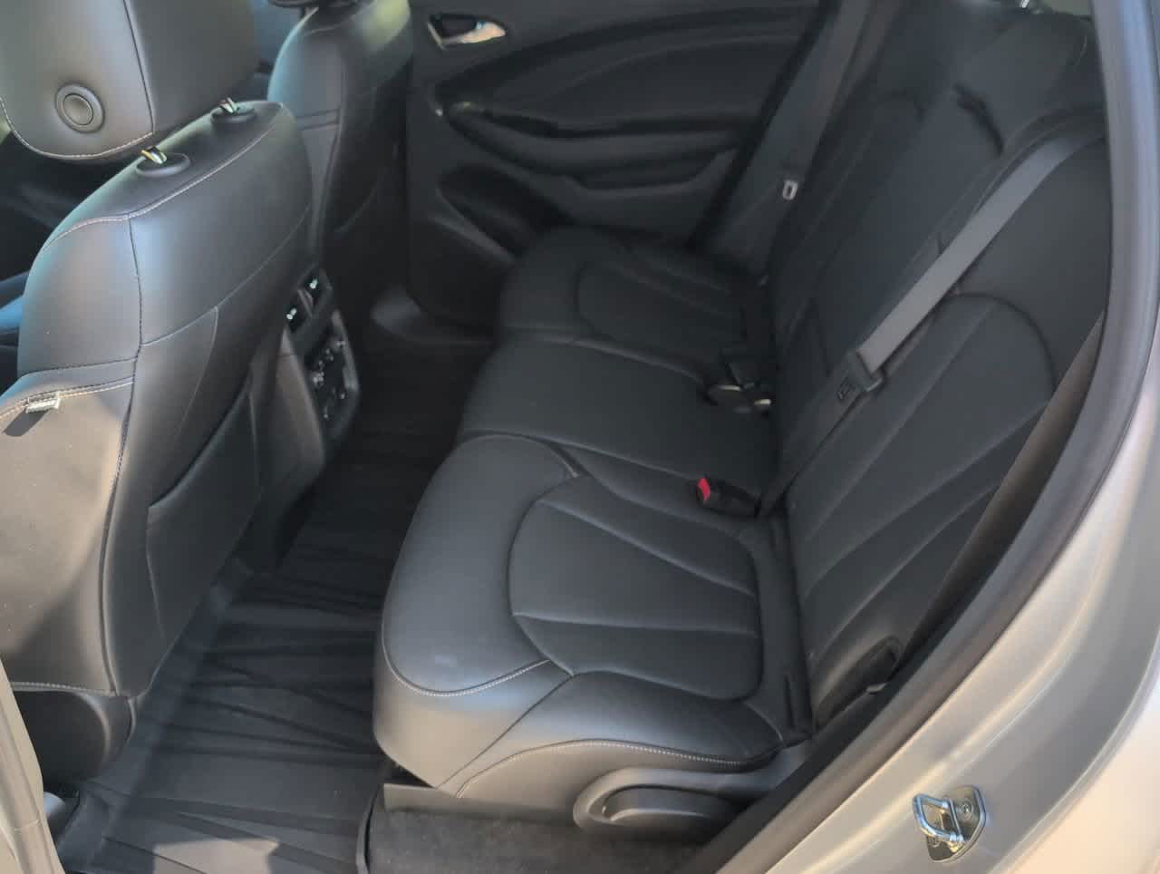 2018 Buick Envision Essence photo 19