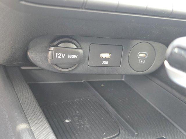 2025 Hyundai Elantra Limited photo 19