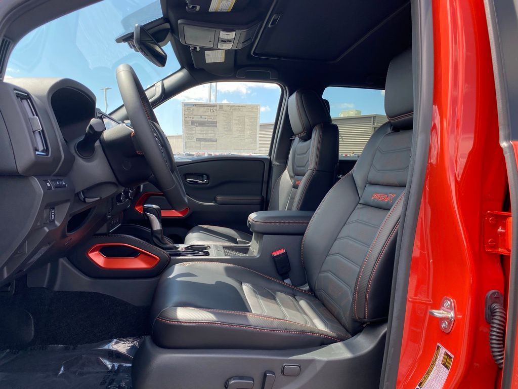 2025 Nissan Frontier PRO-X photo 10