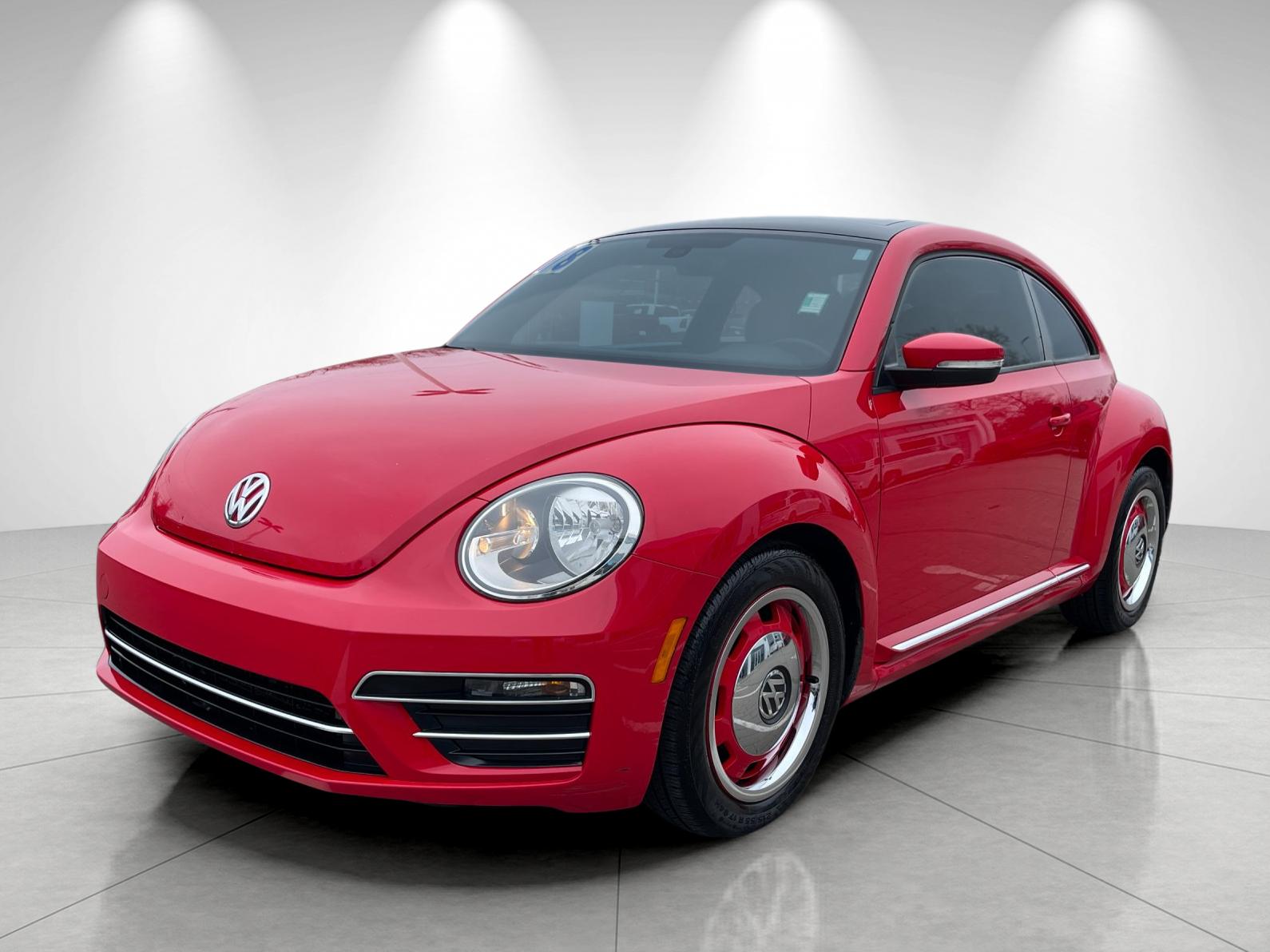 2018 Volkswagen Beetle Coast's photo