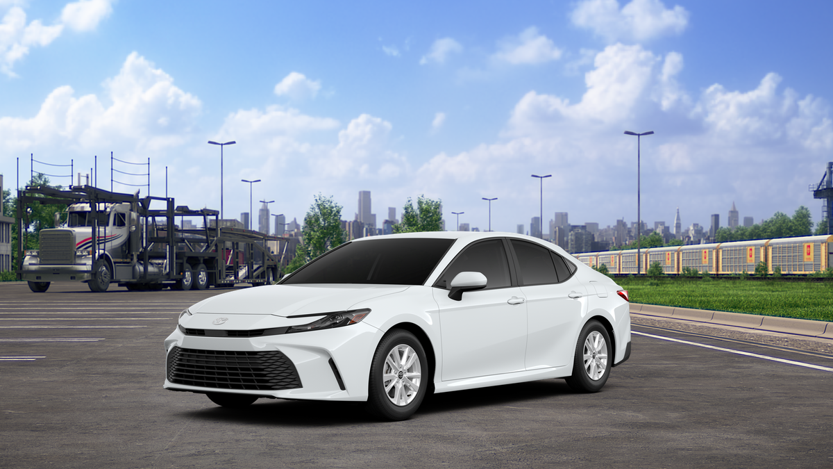 2026 Toyota Camry LE's photo