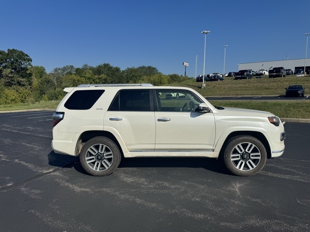 2022 Toyota 4Runner Limited photo 2