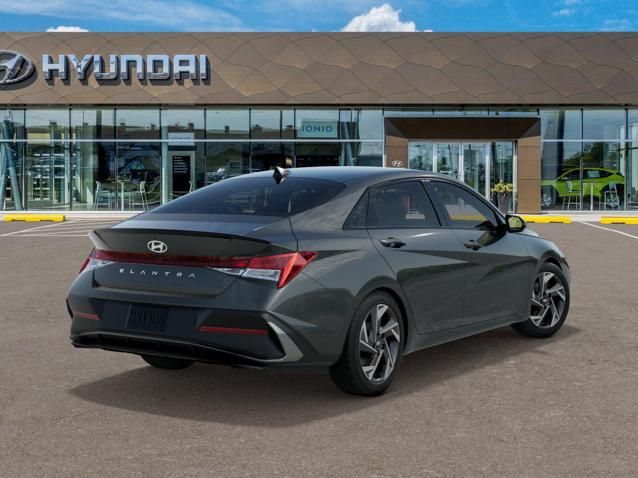2025 Hyundai Elantra SEL Sport photo 4