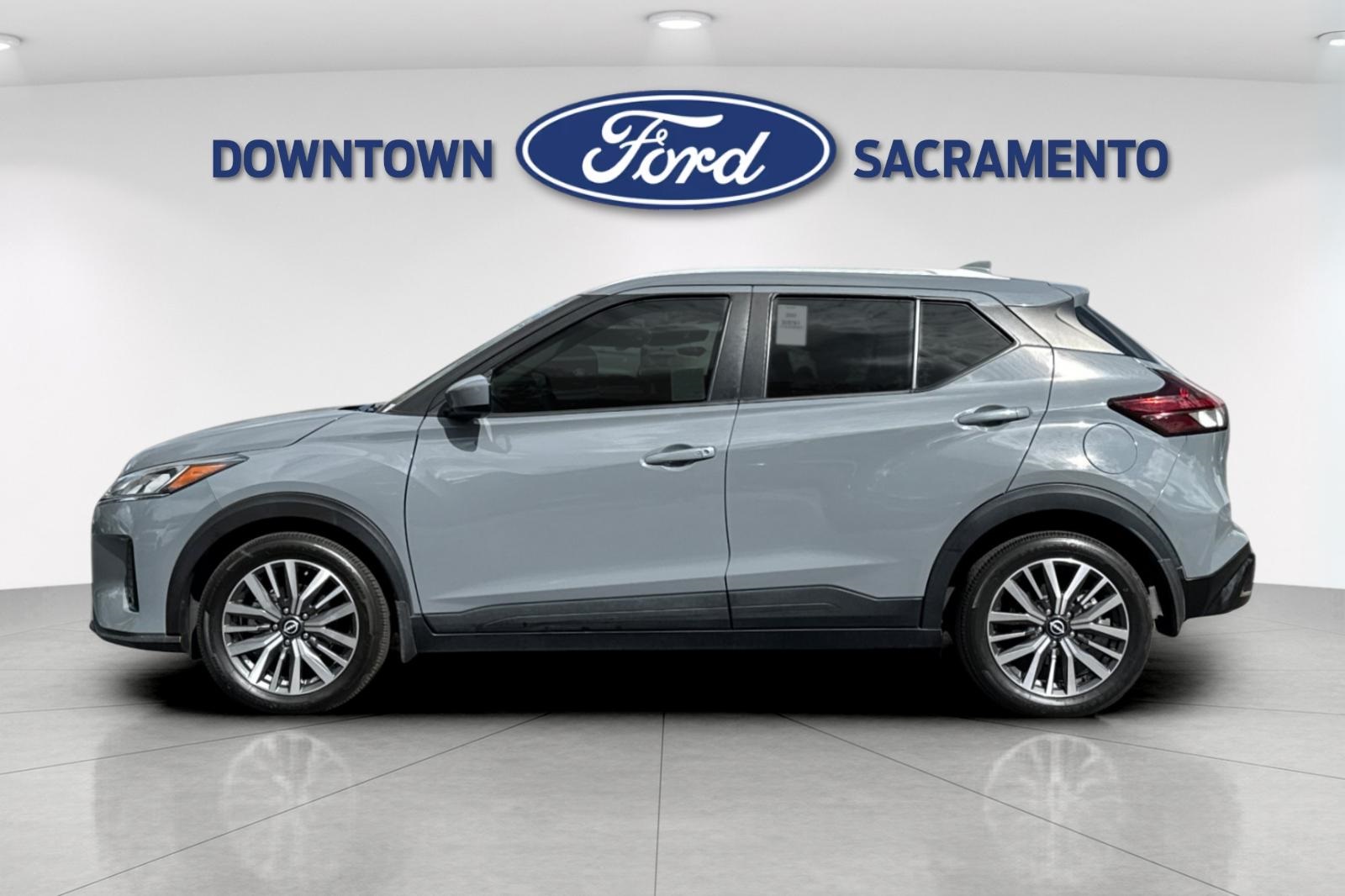 2022 Nissan Kicks SV photo 5