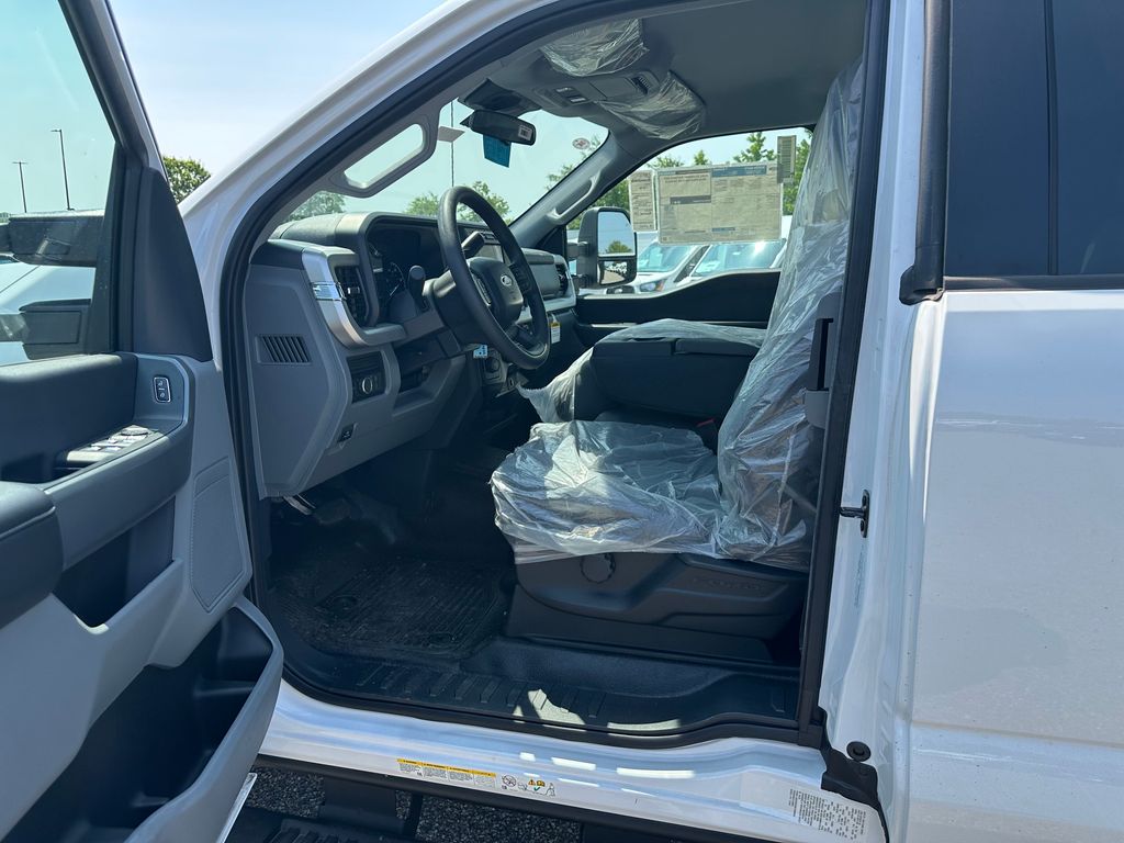 2024 Ford F-450 XLT photo 11
