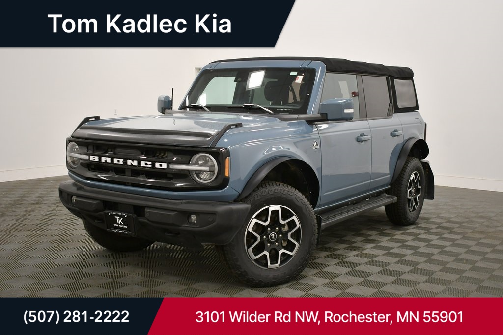 2022 Ford Bronco 4-Door Outer Banks's photo