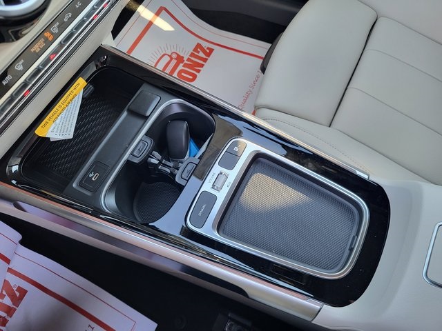 2025 Mercedes Benz GLB 250 photo 20