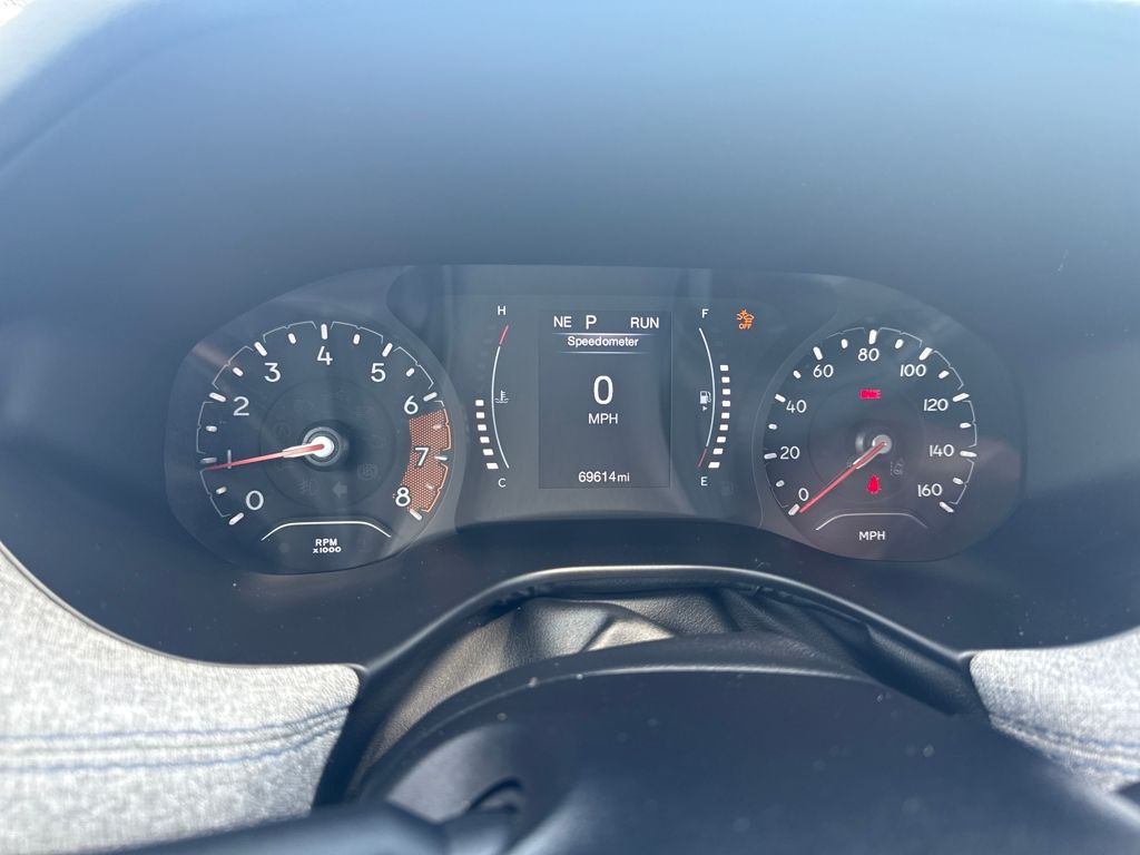 2022 Jeep Compass Latitude photo 14