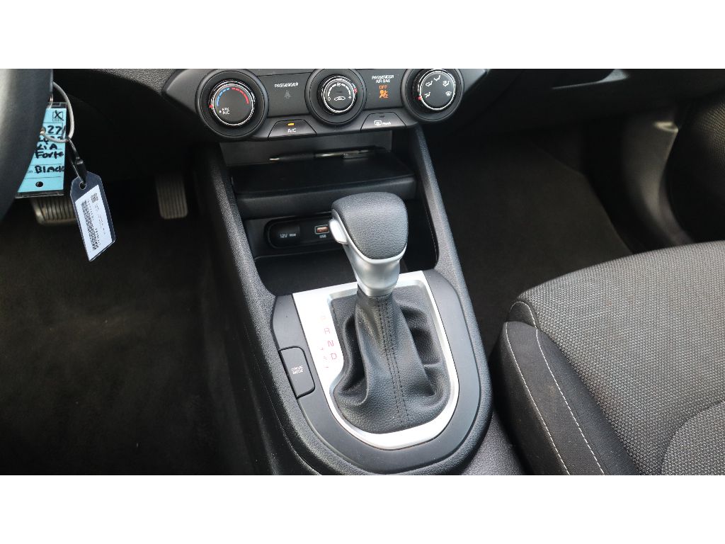 2023 Kia Forte LXS photo 18