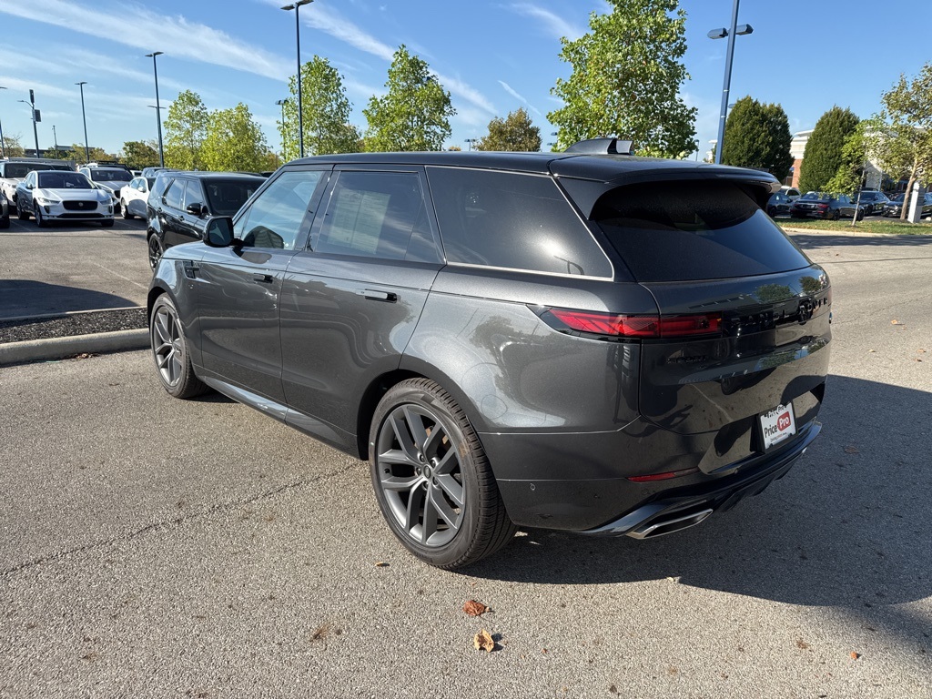 2023 Land Rover Range Rover Sport SE photo 4
