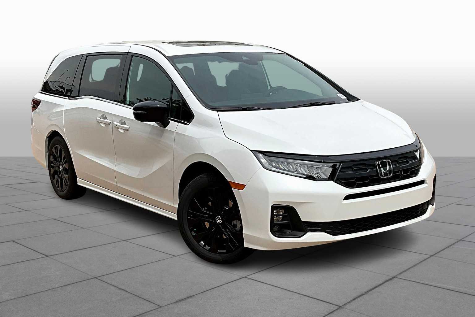 2026 Honda Odyssey photo 2