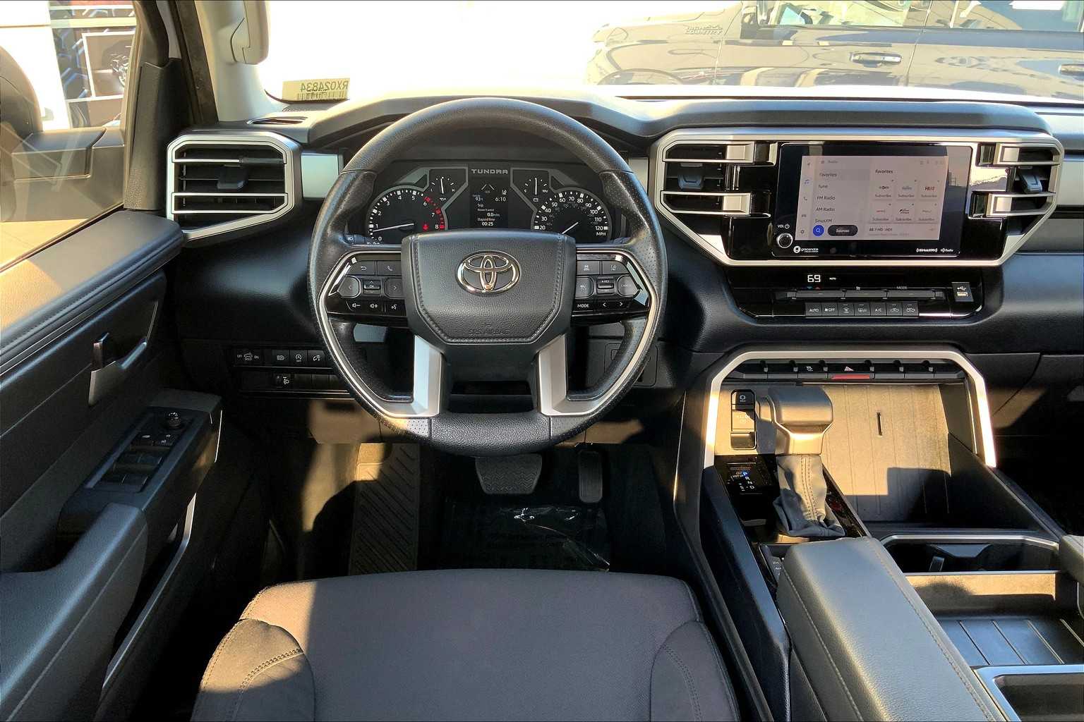 2024 Toyota Tundra SR5 photo 10