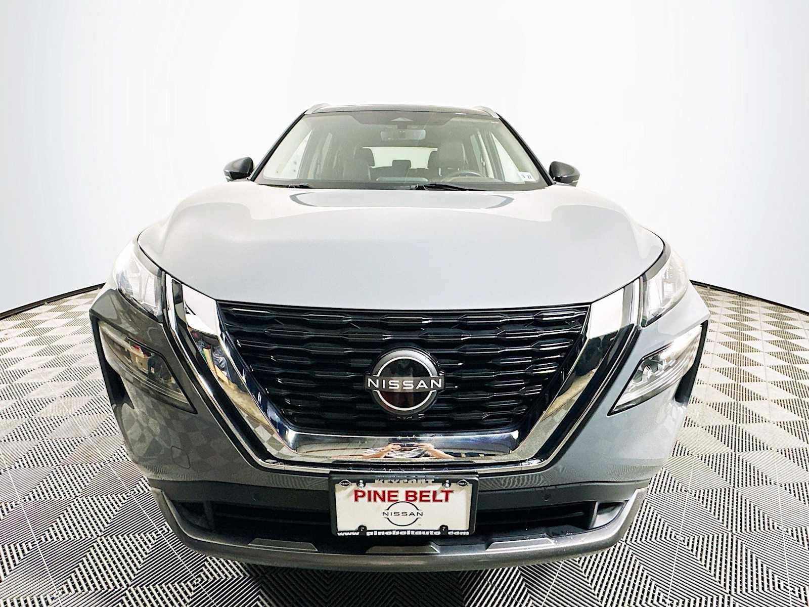 2023 Nissan Rogue SL photo 2