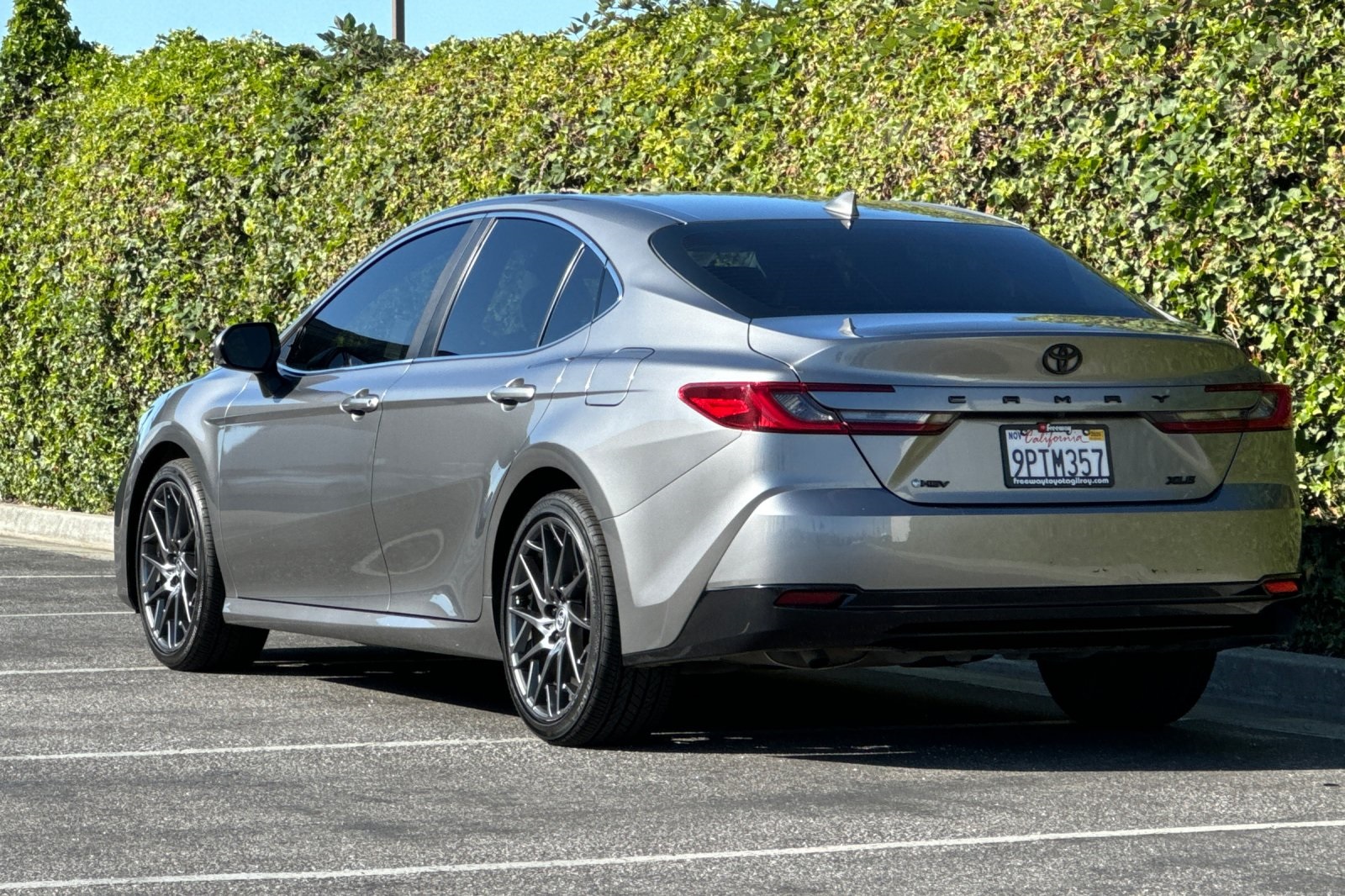 2025 Toyota Camry XLE photo 6