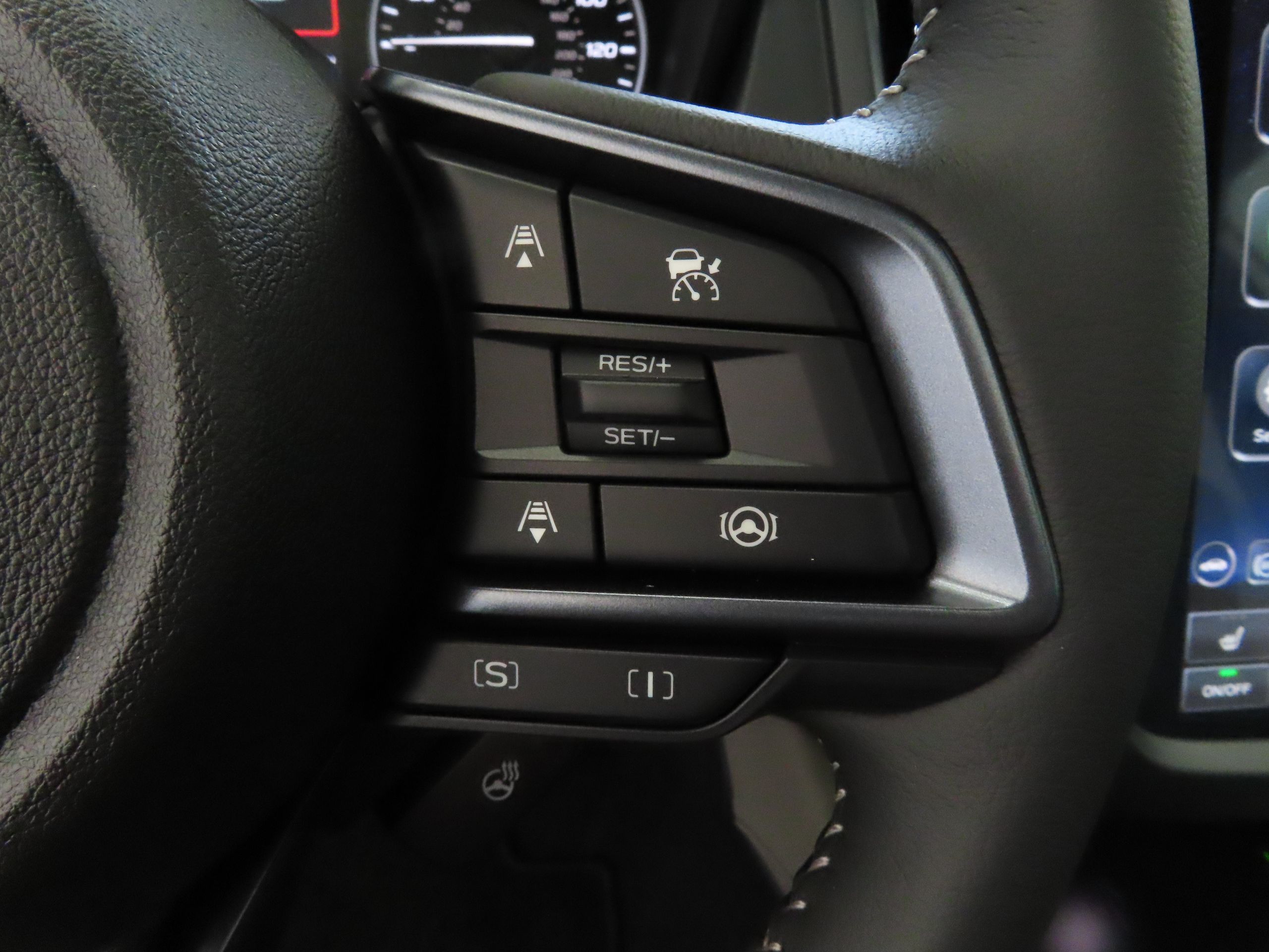 2025 Subaru Forester Limited photo 12