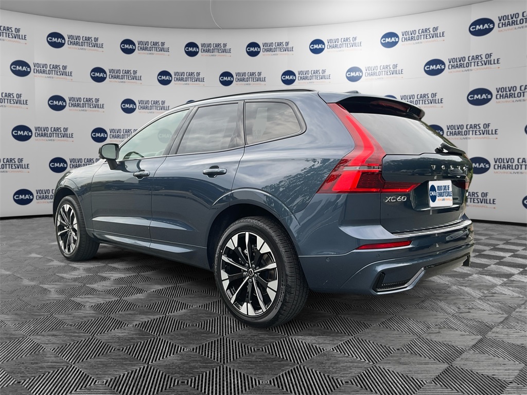 2026 Volvo XC60 B5 Plus photo 3