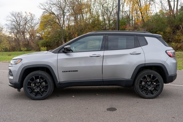 2022 Jeep Compass Altitude photo 4