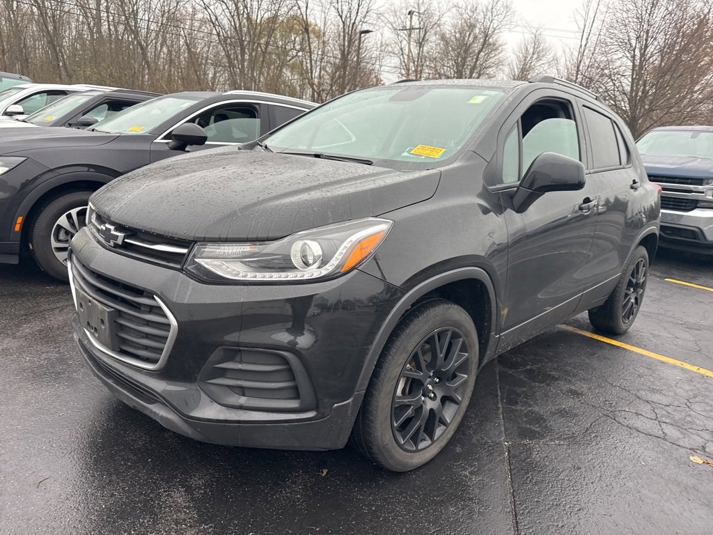 2022 Chevrolet Trax LT photo 2