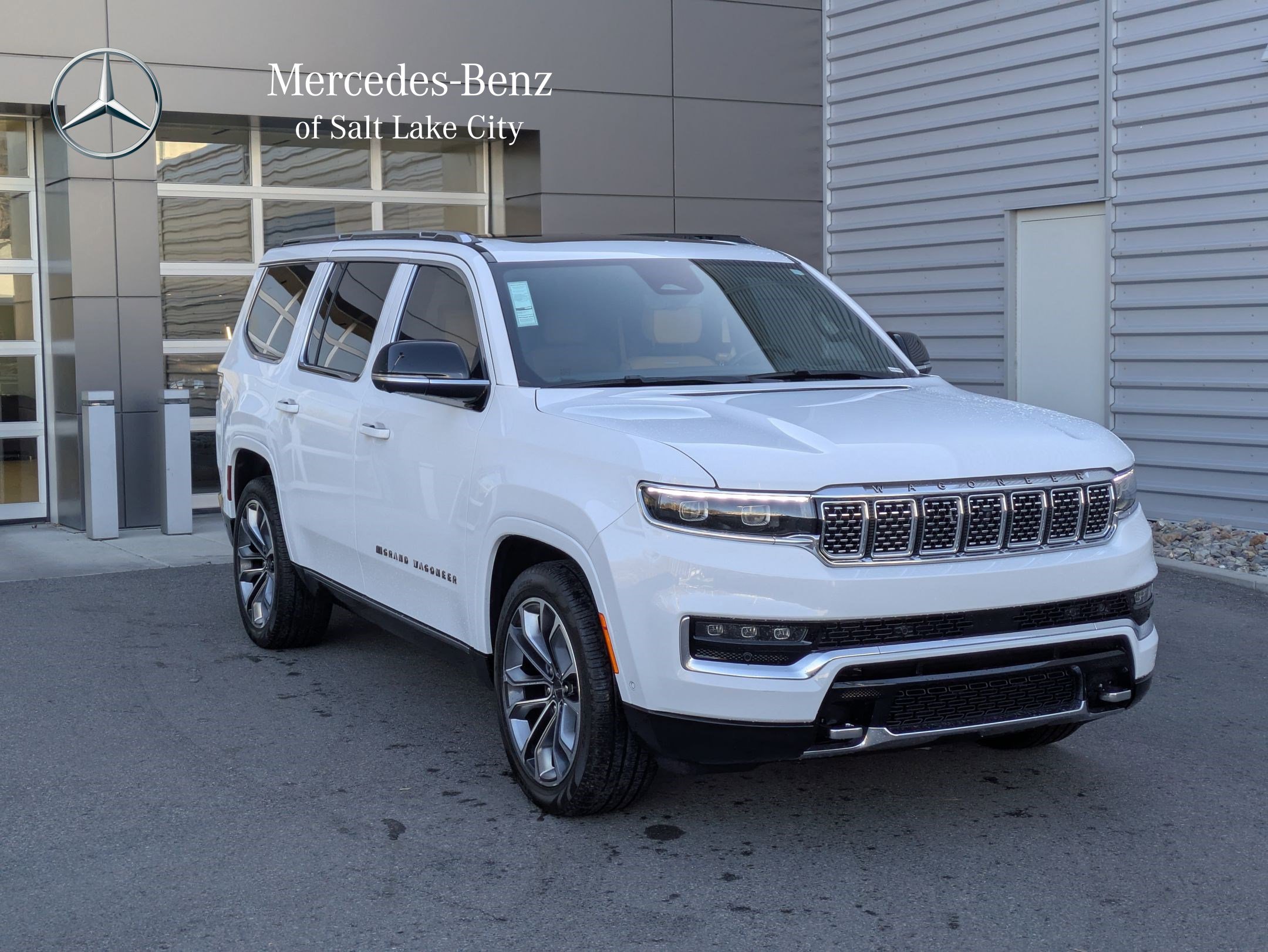 2024 Jeep Grand Wagoneer Series III's photo