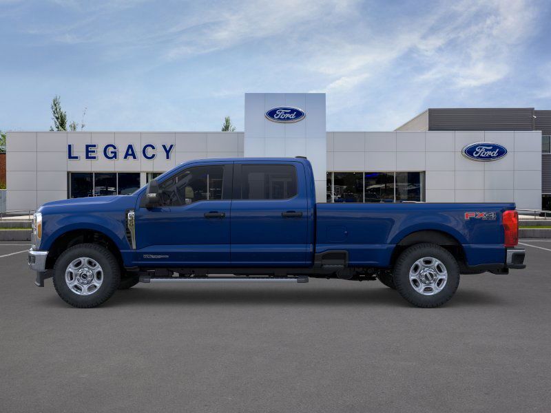 2026 Ford F-350 XLT photo 3