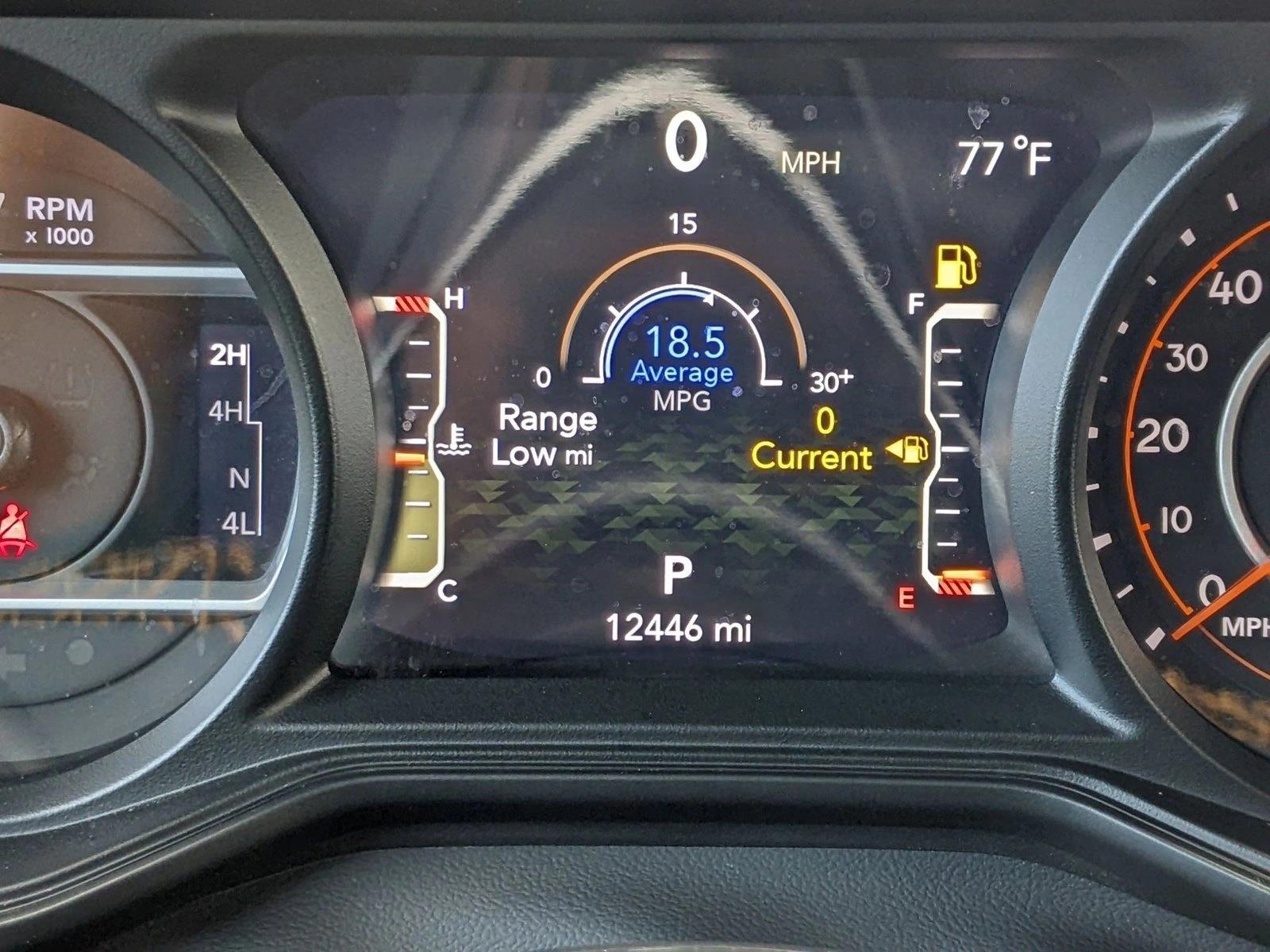 2024 Jeep Wrangler Sahara photo 11