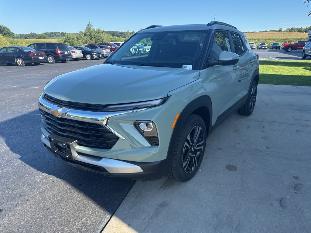 2026 Chevrolet Trailblazer LT photo 3