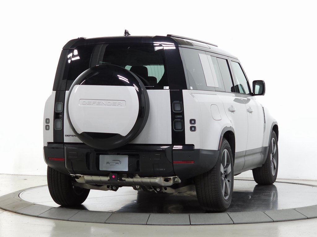 2026 LAND ROVER DEFENDER - Image 4
