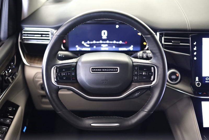 2022 Jeep Grand Wagoneer I photo 13