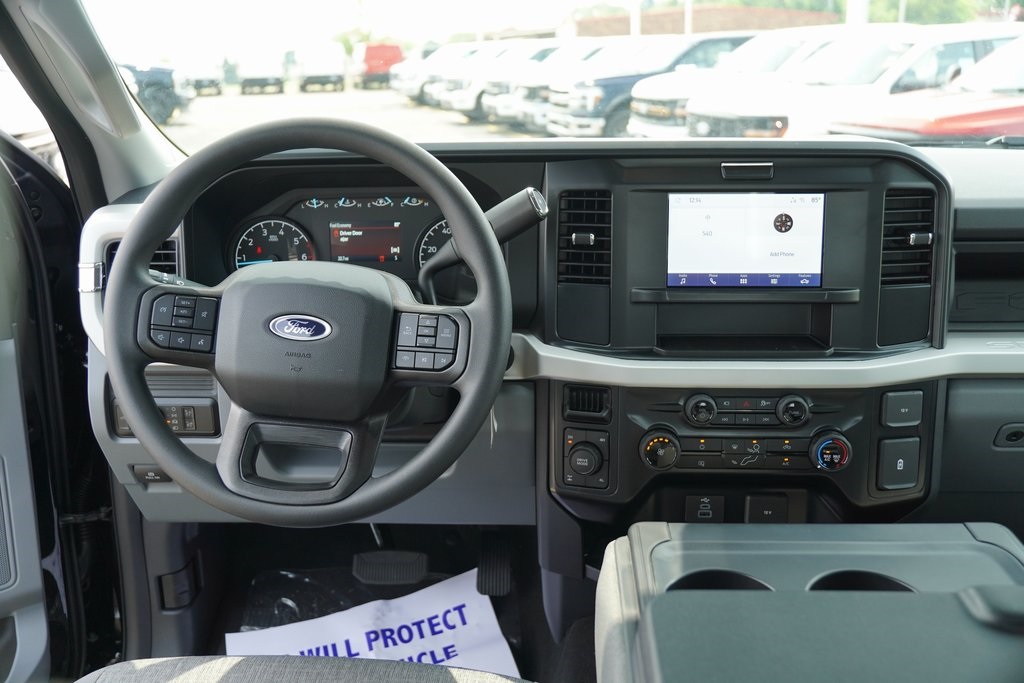 2025 Ford F-350 XL photo 11