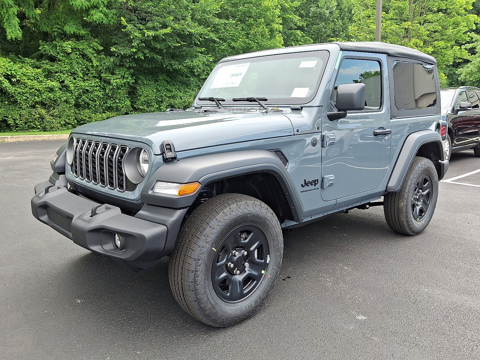 2025 Jeep Wrangler Sport photo 2