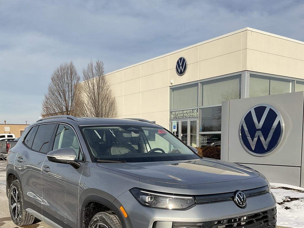 2026 Volkswagen Tiguan SE's photo